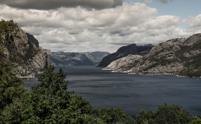 Høllesli, Norway - GPS 58.936660, 6.094802 - Panasonic GH4 + Panasonic Lumix G Vario 12-35mm/2,8 OIS - 60mm - 1/100 - f/8.0 - ISO100