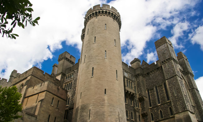 Arundel, United Kingdom - GPS 50.855513, -0.554292 - Canon EOS 20D + Canon EF-S 17-85mm f/4-5.6 IS USM -  - 0/1 - f/8.0 - ISO100