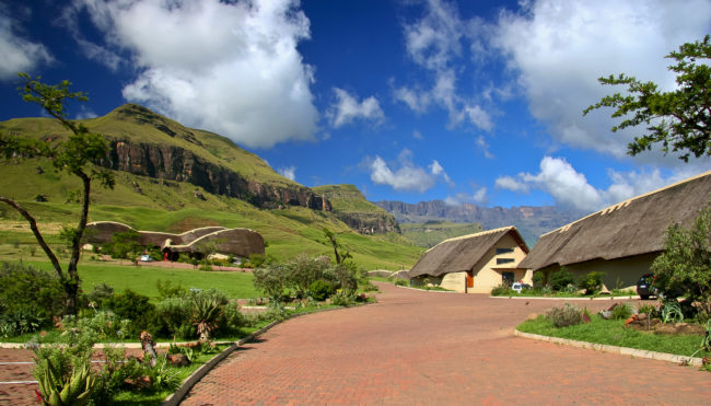 Makhwelela, South Africa - GPS -28.945167, 29.230462 - Canon EOS 20D + Canon EF-S 17-85mm f/4-5.6 IS USM -  - 0/1 - f/8.0 - ISO100