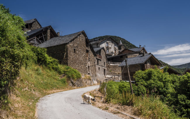 Arestúy, Spain - GPS 42.507477, 1.166702 - Panasonic Lumix GX8 + LUMIX G VARIO 12-35/F2.8 - 44mm - 1/125 - f/8.0 - ISO200