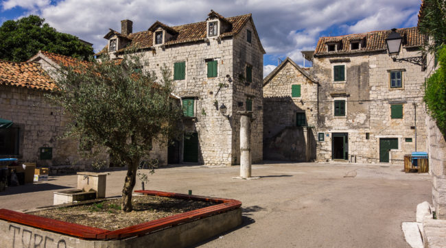 Kaštel Stari, Croatia - GPS 43.551675, 16.349953 - SONY DSC-RX100 + 28-100mm F1.8-4.9 - 28mm - 1/250 - f/8.0 - ISO80