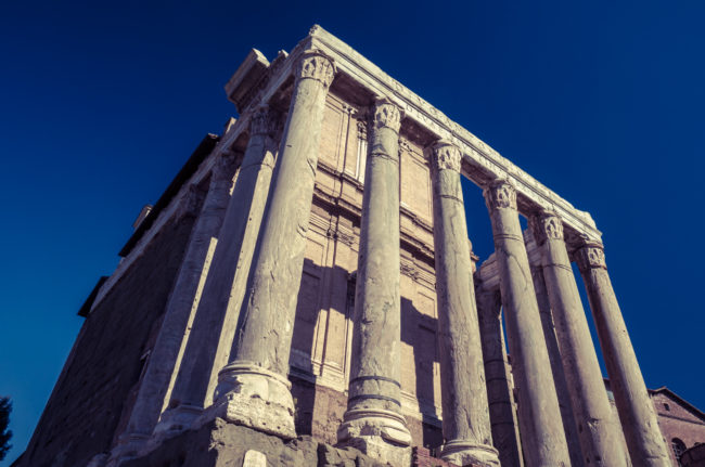 Campitelli, Italy - GPS 41.892043, 12.486303 - Panasonic GH4 + Panasonic Lumix G Vario 12-35mm/2,8 OIS - 24mm - 1/125 - f/9.0 - ISO200