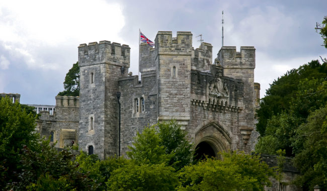 Arundel, United Kingdom - GPS 50.856125, -0.555458 - Canon EOS 20D + Canon EF-S 17-85mm f/4-5.6 IS USM -  - 0/1 - f/8.0 - ISO100
