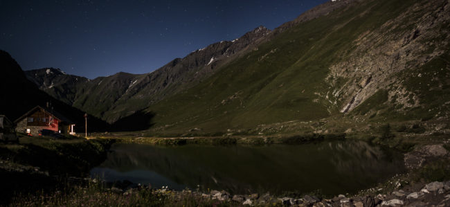 Rochemolles, Italy - GPS 45.132222, 6.803055 - Panasonic GH4 + Panasonic Leica DG Summilux 15mm, F1.7 - 30mm - 10/1 - f/1.7 - ISO200