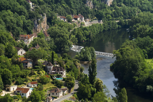 Gouaux-de-Larboust, France - GPS 44.465155, 1.668752 - Canon EOS 7D + Canon EF 70-200mm f/4 USM L IS -  - 1/60 - f/8.0 - ISO100