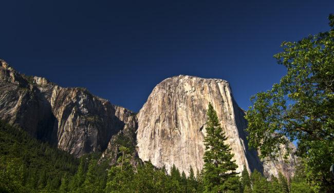 Yosemite Village, United States - GPS 37.738172, -119.606122 - Canon EOS 7D + Sigma AF 24-70mm f/2.8 EX DG macro -  - 0/1 - f/8.0 - ISO100