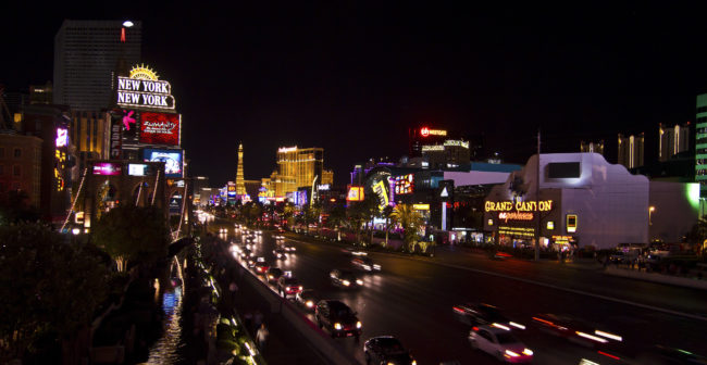 Bracken, United States - GPS 36.101593, -115.173303 - Canon EOS 7D + Tokina AF 11-16mm f/2.8 AT-X Pro DX -  - 1/4 - f/5.6 - ISO640