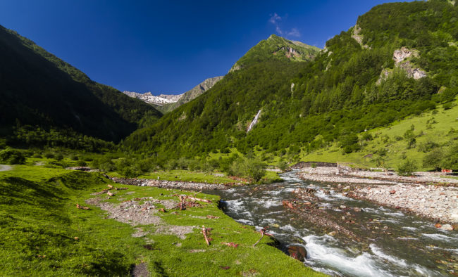 Gouaux-de-Larboust, France - GPS 42.762012, 0.499622 - Canon EOS 7D + Tokina AF 11-16mm f/2.8 AT-X Pro DX -  - 1/50 - f/8.0 - ISO100