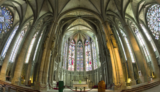 Lourdes, France - GPS 43.097408, -0.058433 - Canon EOS 7D + 8mm -  - 6/10 - f/1.0 - ISO1600