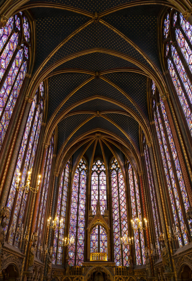 Paris 11 Ancien - Quartier Palai, France - GPS 48.855703, 2.344772 - Sony A7III + SONY FE 24-105mm, F4 G OSS - 24mm - 1/20 - f/4.0 - ISO3200