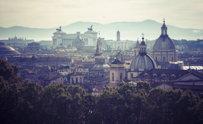 Ponte, Italy - GPS 41.902880, 12.466313 - Panasonic GH4 + Panasonic Lumix G X VARIO 35-100mm f/2.8 Power OIS - 120mm - 1/160 - f/8.0 - ISO200