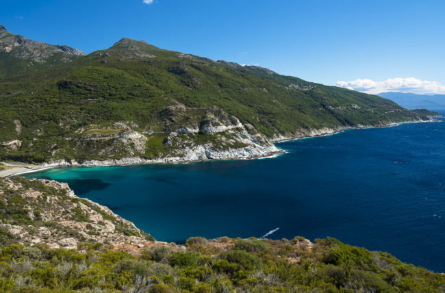Marine de Giottani, France - GPS 42.872078, 9.333320 - Panasonic GH4 + Panasonic Lumix G Vario 12-35mm/2,8 OIS - 24mm - 1/80 - f/8.0 - ISO200