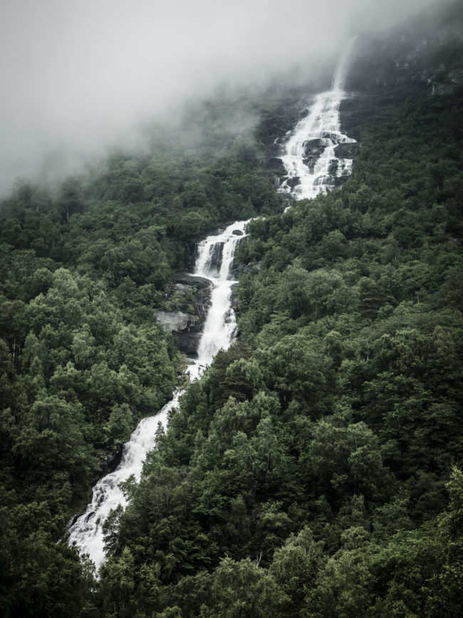 Grøa, Norway - GPS 62.653915, 8.710728 - Panasonic GH4 + Panasonic Lumix G X VARIO 35-100mm f/2.8 Power OIS - 100mm - 1/40 - f/4.5 - ISO100