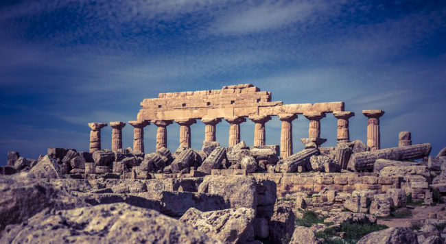 Marinella, Italy - GPS 37.582557, 12.825725 - Panasonic GH4 + Panasonic Lumix G Vario 12-35mm/2,8 OIS - 52mm - 1/3200 - f/2.8 - ISO200