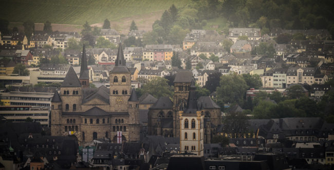 Pallien, Germany - GPS 49.760162, 6.620215 - Canon EOS 7D + Canon EF 70-200mm f/4 USM L IS -  - 1/50 - f/8.0 - ISO100