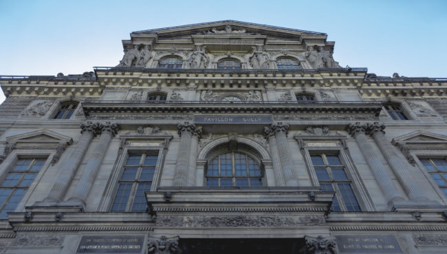 Musée du Louvre, France - GPS 48.860480, 2.337867 - Sony RX100 IV + ZEISS Vario-Sonnar T*, 8,8-25,7mm F1,8-2,8 - 24mm - 1/800 - f/1.8 - ISO80