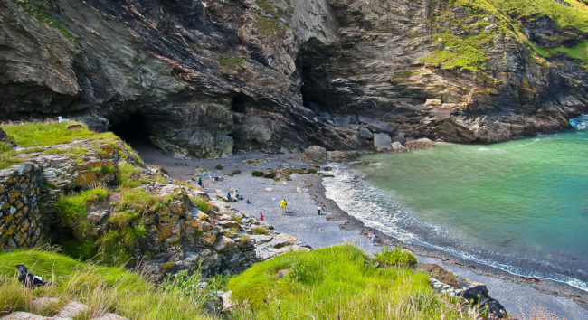 Tintagel, United Kingdom - GPS 50.668572, -4.758352 - Canon EOS 20D + Canon EF-S 17-85mm f/4-5.6 IS USM -  - 1/40 - f/7.1 - ISO100