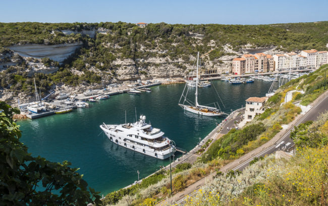 Bonifacio, France - GPS 41.387608, 9.158955 - Panasonic GH4 + Panasonic Lumix G Vario 12-35mm/2,8 OIS - 28mm - 1/160 - f/8.0 - ISO200