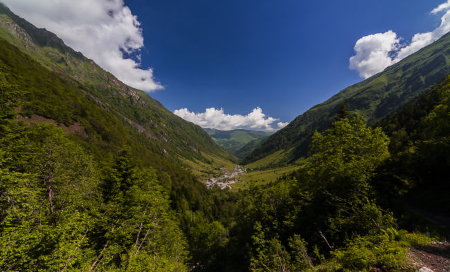 Gouaux-de-Larboust, France - GPS 42.750998, 0.497182 - Canon EOS 7D + Tokina AF 11-16mm f/2.8 AT-X Pro DX -  - 1/80 - f/8.0 - ISO100