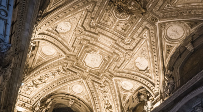 Vatican City, Italy - GPS 41.902178, 12.454737 - Panasonic GH4 + Olympus M.Zuiko ED 9-18mm 4.0-5.6 - 36mm - 1/25 - f/5.6 - ISO3200