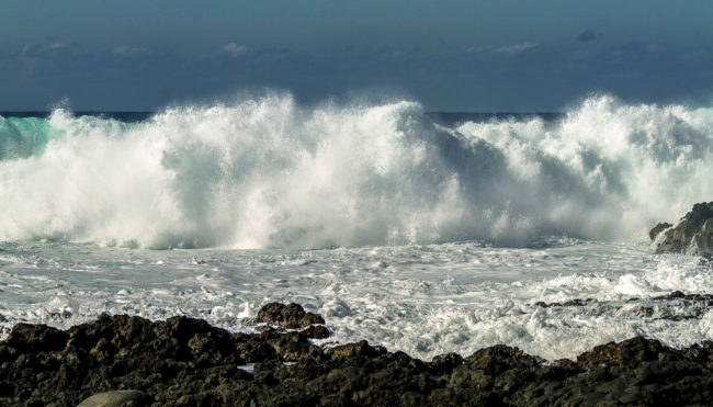 Waves - Travel Photography By Thorsten Kuttig