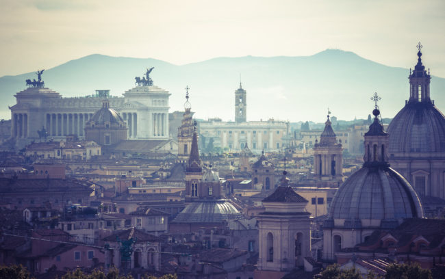 Ponte, Italy - GPS 41.902880, 12.466313 - Panasonic GH4 + Panasonic Lumix G X VARIO 35-100mm f/2.8 Power OIS - 200mm - 1/200 - f/8.0 - ISO200