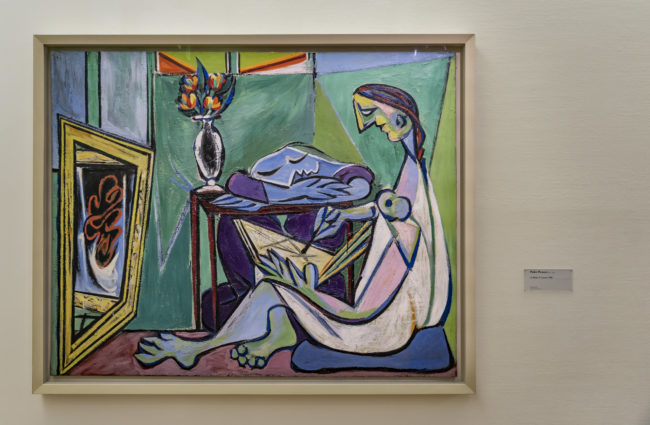 Bibliothèque Kandinsky, Centre , France - GPS 48.860525, 2.352522 - Sony A7III + SONY FE 24-105mm, F4 G OSS - 30mm - 1/50 - f/4.0 - ISO2000