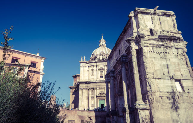Roma Pallatina, Italy - GPS 41.892735, 12.484538 - Panasonic GH4 + Olympus M.Zuiko ED 9-18mm 4.0-5.6 - 28mm - 1/250 - f/8.0 - ISO200