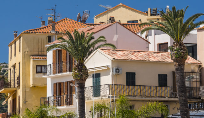 Calvi, France - GPS 42.567248, 8.759787 - Panasonic GH4 + Panasonic Lumix G Vario 100-300mm f4.0-5.6 OIS - 200mm - 1/200 - f/8.0 - ISO200