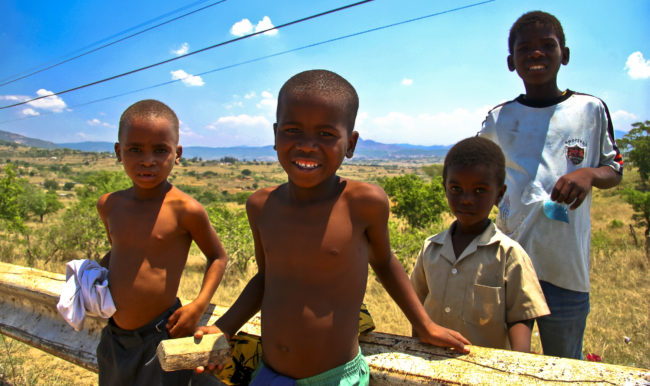 Mbasheni, Swaziland - GPS -25.803428, 31.409445 - Canon EOS 20D + Canon EF-S 17-85mm f/4-5.6 IS USM -  - 0/1 - f/8.0 - ISO100