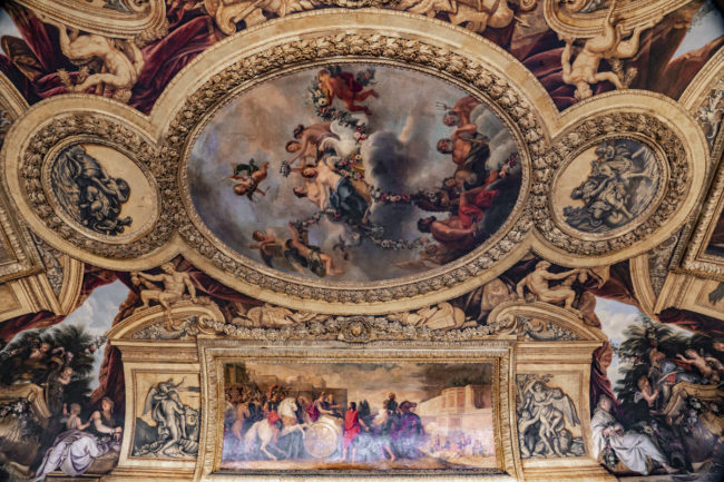 Versailles, France - GPS 48.804832, 2.120437 - Sony A7III + SONY FE 24-105mm, F4 G OSS - 24mm - 1/50 - f/4.0 - ISO3200