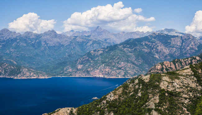 Ficajola, France - GPS 42.237427, 8.588855 - Panasonic GH4 + Panasonic Lumix G Vario 12-35mm/2,8 OIS - 66mm - 1/200 - f/8.0 - ISO200