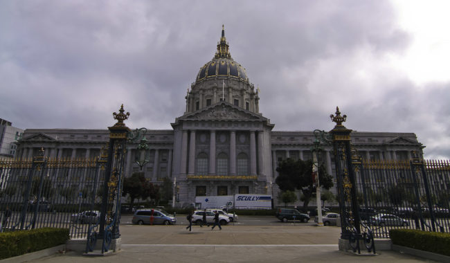 Opera Plaza, United States - GPS 37.779117, -122.420437 - Canon EOS 7D + Sigma AF 24-70mm f/2.8 EX DG macro -  - 0/1 - f/8.0 - ISO100