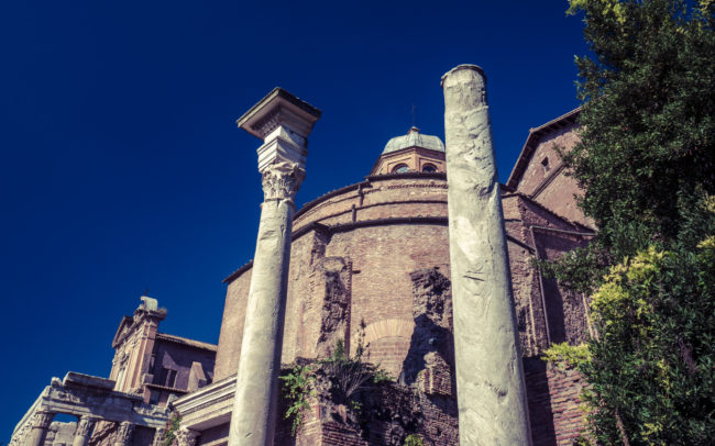 Campitelli, Italy - GPS 41.891558, 12.486035 - Panasonic GH4 + Panasonic Lumix G Vario 12-35mm/2,8 OIS - 30mm - 1/125 - f/8.0 - ISO200