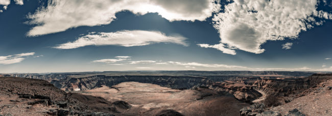 Fish River Canyon, Namibia - GPS -27.600893, 17.608906 - Sony A7III + SONY FE 24-105mm, F4 G OSS - 24mm - 1/800 - f/4.0 - ISO100