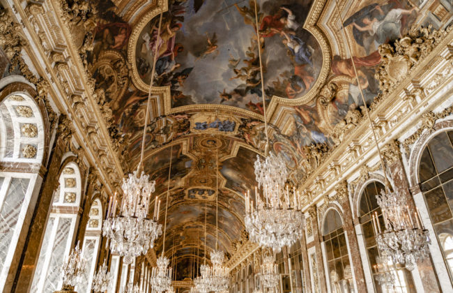 Versailles, France - GPS 48.804832, 2.120437 - Sony A7III + SONY FE 24-105mm, F4 G OSS - 24mm - 1/80 - f/4.0 - ISO2000