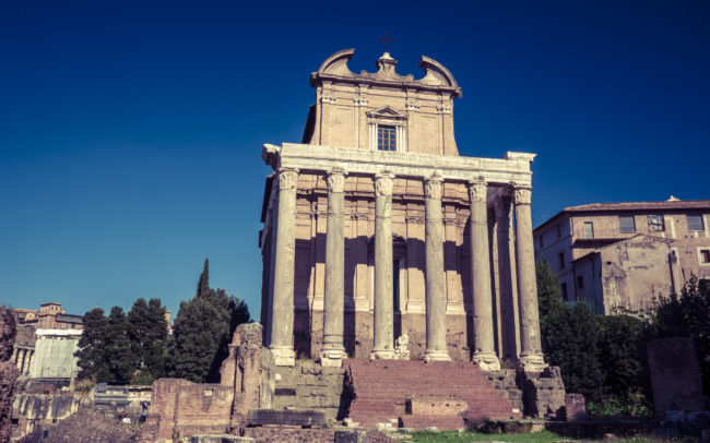 Campitelli, Italy - GPS 41.891757, 12.486342 - Panasonic GH4 + Panasonic Lumix G Vario 12-35mm/2,8 OIS - 32mm - 1/125 - f/9.0 - ISO200