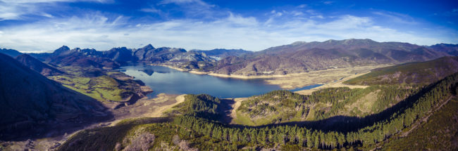 Salio, Spain - GPS 42.952222, -4.969722 - Phantom 3 Pro + Phantom 3 FC300X - 20mm - 1/50 - f/2.8 - ISO100