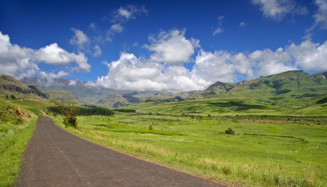 Khethani, South Africa - GPS -28.826357, 29.520650 - Canon EOS 20D + Canon EF-S 17-85mm f/4-5.6 IS USM -  - 0/1 - f/8.0 - ISO100