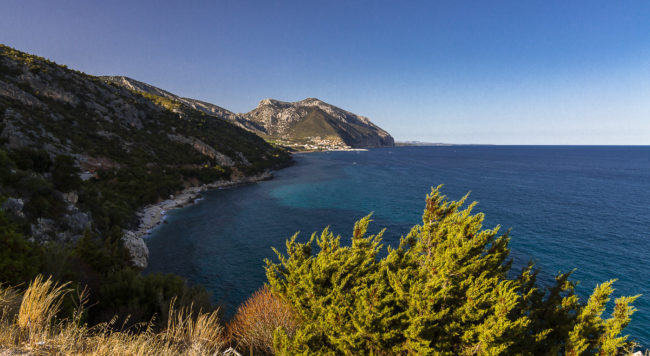Cala Gonone, Italy - GPS 40.257125, 9.625755 - Canon EOS 7D + Tokina AF 11-16mm f/2.8 AT-X Pro DX -  - 1/60 - f/8.0 - ISO100