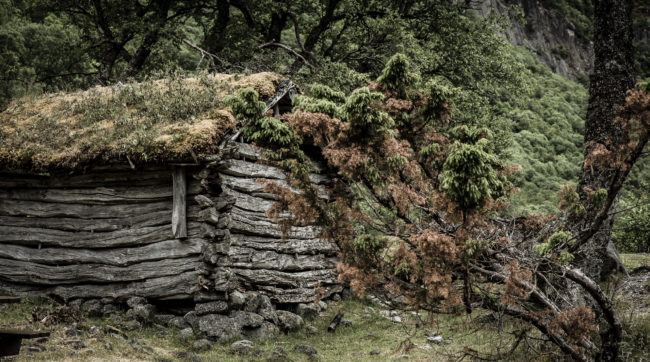 Briksdalsbre, Norway - GPS 61.658453, 6.843770 - Panasonic GH4 + Panasonic Lumix G X VARIO 35-100mm f/2.8 Power OIS - 70mm - 1/30 - f/5.0 - ISO100