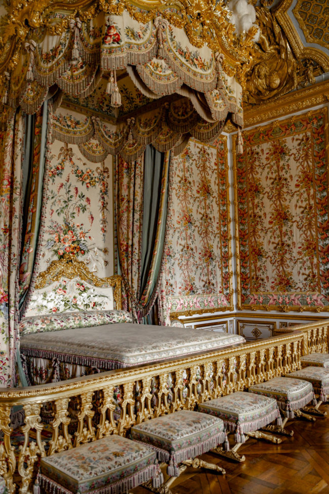 Versailles, France - GPS 48.804832, 2.120437 - Sony A7III + SONY FE 24-105mm, F4 G OSS - 30mm - 1/50 - f/4.0 - ISO2000