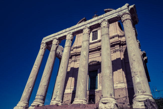 Campitelli, Italy - GPS 41.891937, 12.486697 - Panasonic GH4 + Panasonic Lumix G Vario 12-35mm/2,8 OIS - 24mm - 1/200 - f/9.0 - ISO200