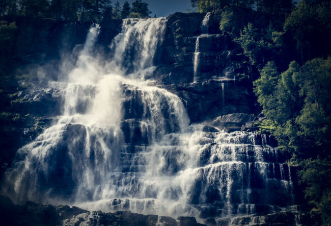 Afdal, Norway - GPS 60.725767, 6.487115 - Panasonic GH4 + Panasonic Lumix G Vario 12-35mm/2,8 OIS - 70mm - 1/8000 - f/2.8 - ISO800