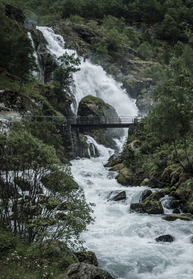 Briksdalsbre, Norway - GPS 61.662050, 6.827207 - Panasonic GH4 + Panasonic Lumix G Vario 12-35mm/2,8 OIS - 42mm - 1/50 - f/2.8 - ISO100