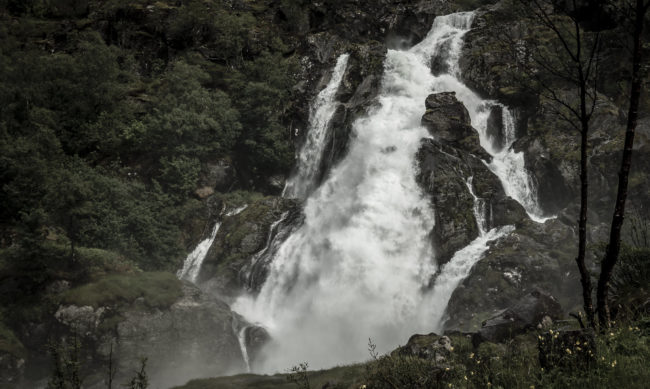 Briksdalsbre, Norway - GPS 61.687760, 6.841103 - Panasonic GH4 + Panasonic Lumix G Vario 12-35mm/2,8 OIS - 46mm - 1/100 - f/8.0 - ISO100