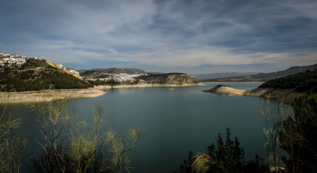 Iznájar, Spain - GPS 37.250013, -4.318137 - Panasonic GH4 + Panasonic Lumix G Vario 12-35mm/2,8 OIS - 24mm - 1/250 - f/8.0 - ISO200