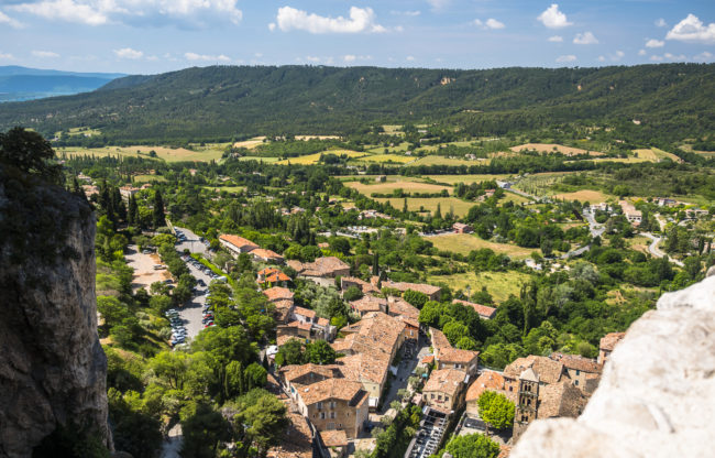 Ancient Roman Road, France - GPS 43.848117, 6.223657 - Panasonic GH4 + Panasonic Lumix G Vario 12-35mm/2,8 OIS - 30mm - 1/1250 - f/2.8 - ISO200