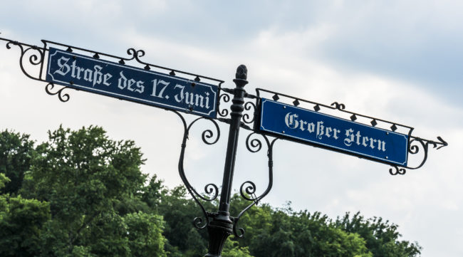 Berlin-Hansaviertel, Germany - GPS 52.514592, 13.348525 - Panasonic GH4 + Panasonic Lumix G X VARIO 35-100mm f/2.8 Power OIS - 136mm - 1/125 - f/8.0 - ISO200