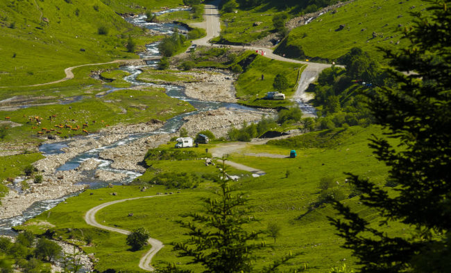 Gouaux-de-Larboust, France - GPS 42.752693, 0.497083 - Canon EOS 7D + Canon EF 70-200mm f/4 USM L IS -  - 1/80 - f/8.0 - ISO100